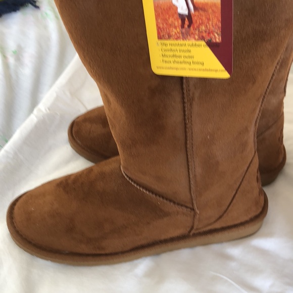 Sheepdawgs 13” microfiber chestnut color boot.    Size 9/40 Nice deep tan color. - Picture 4 of 14